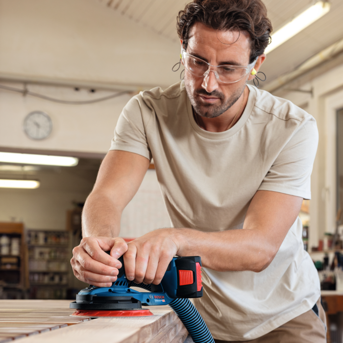 BOSCH GEX 18V-150-3 (SOLO)